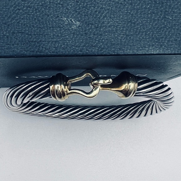David Yurman Cable Classic Buckle Bracelet, 7mm - Picture 14 of 16
